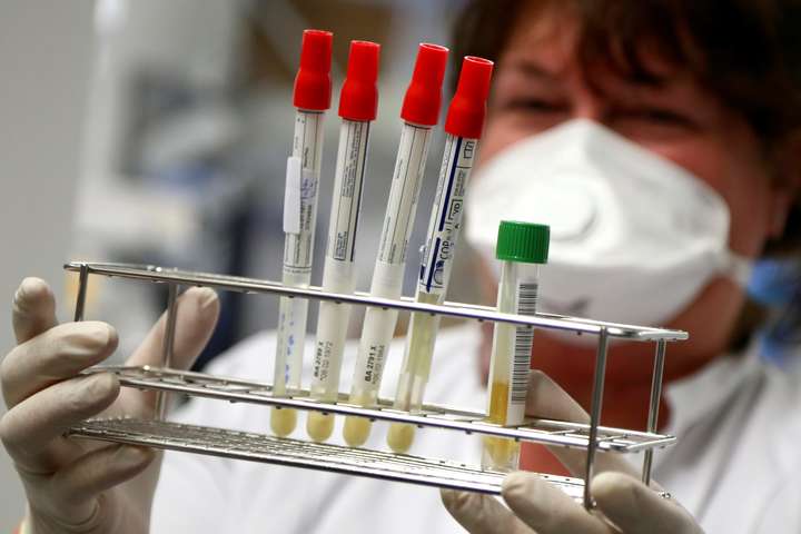 «Британський» штам коронавірусу вже виявили у 43 країнах Європи