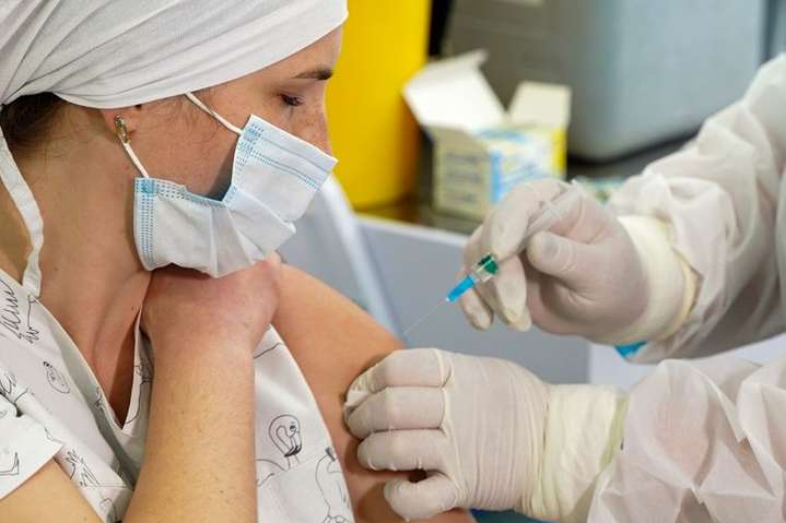 Кому нельзя вакцинироваться от Covid-19? Обнародованы противопоказания