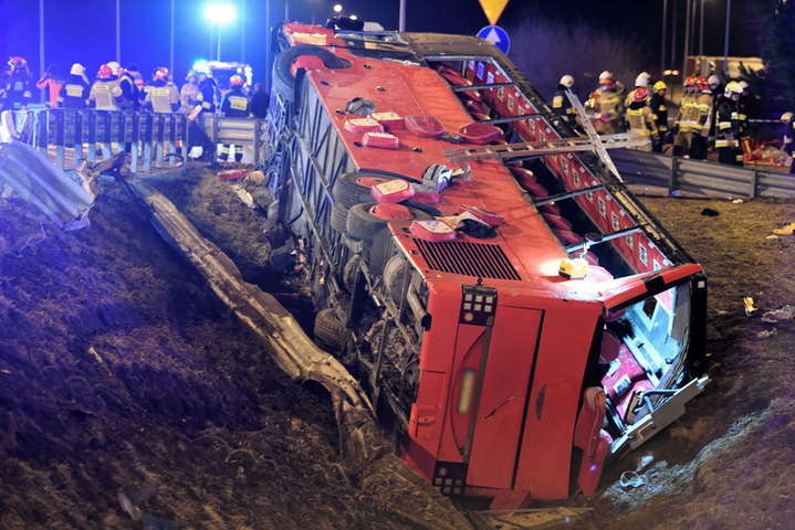 В Польше автобус с украинцами попал в смертельное ДТП, шестеро погибших