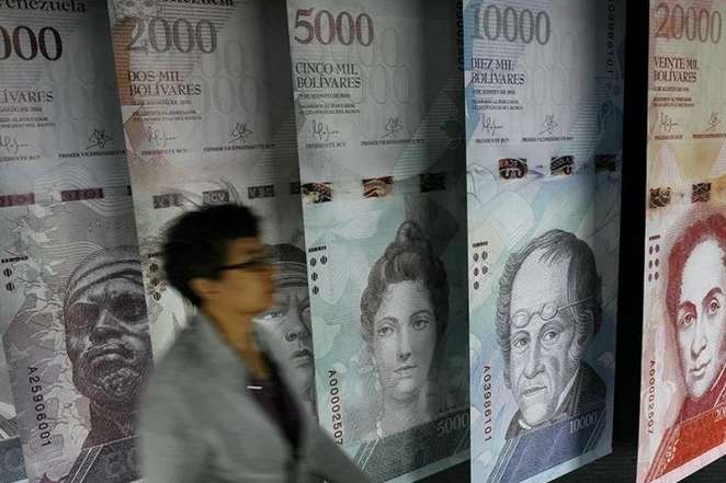 Венесуела вводить в обіг банкноту в 1 млн боліварів. Це близько пів долара