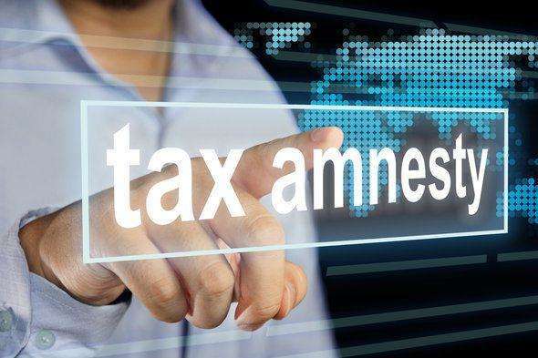 Украинцам готовят налоговую амнистию: какие правила и какую сумму можно не декларировать