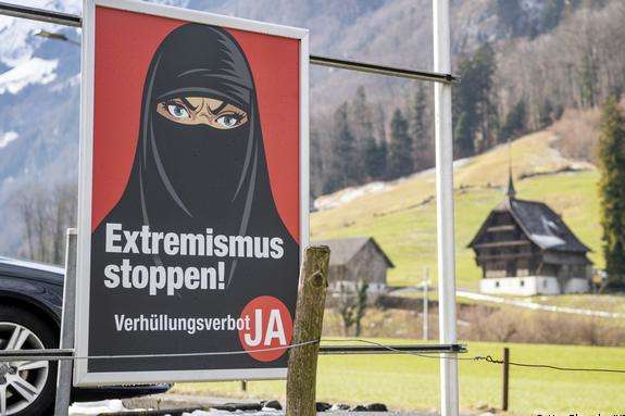 На референдумі в Швейцарії схвалили заборону на приховування облич