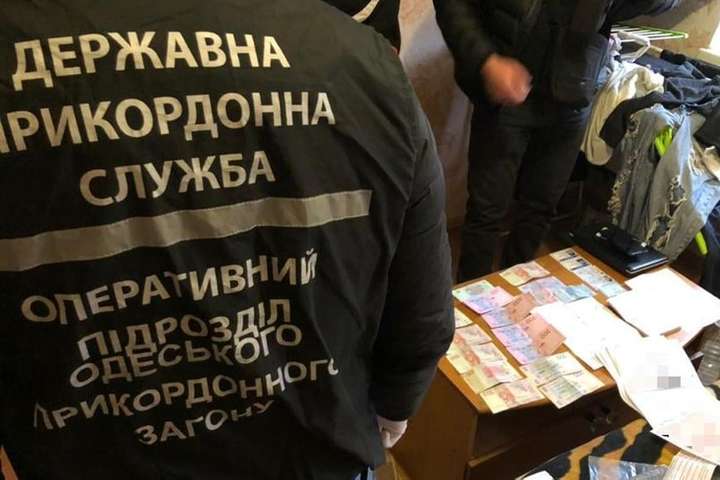 Чоловіки були без документів, деякі мали при собі лише копії паспортів - На Одещині викрили канал нелегальної міграції