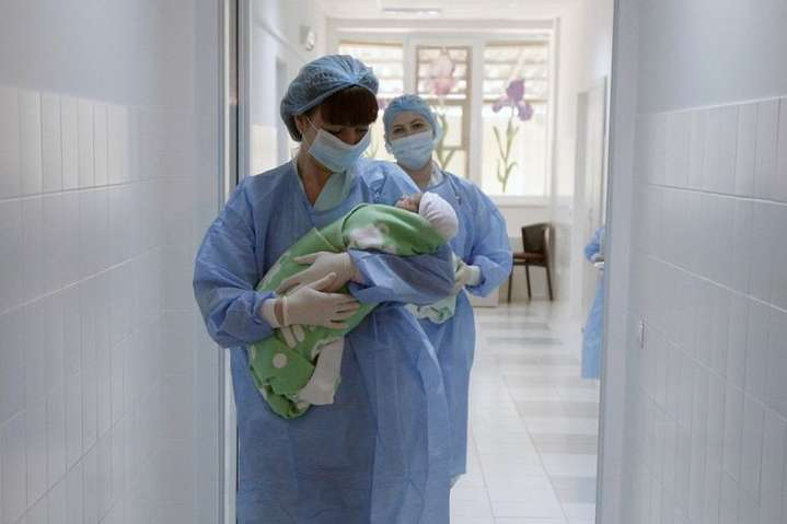 В Украине рождаемость за 10 лет снизилась на 40%