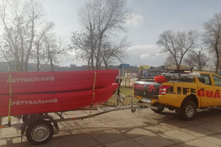 Київський пляжний патруль отримав нові рятувальні човни