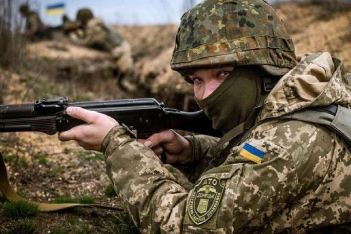Обострение на Донбассе: с начала суток оккупанты 18 раз открывали огонь