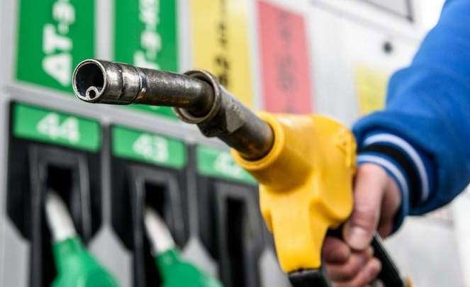 Шмигаль назвав терміни стабілізації цін на паливо