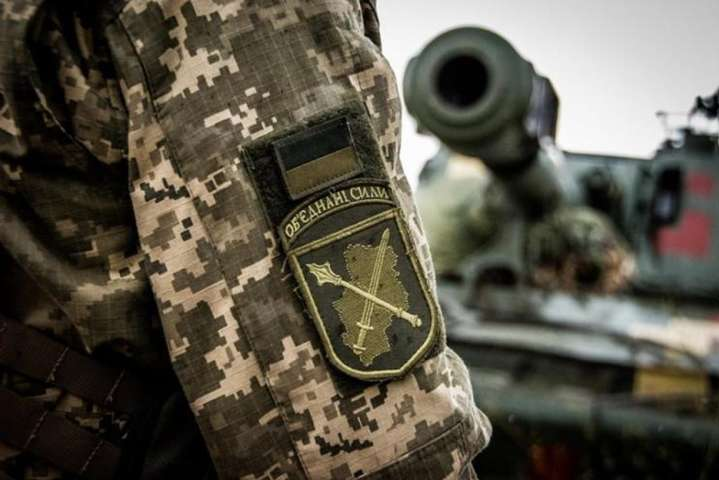 Сутки на Донбассе: восемь обстрелов боевиков, один военный погиб