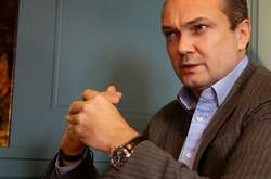 По словам Ираклия Езугбая, «Укрзализныця» к моменту прихода в компанию нового правления во главе с Владимиром Жмаком, находилась в плачевном финансовом положении