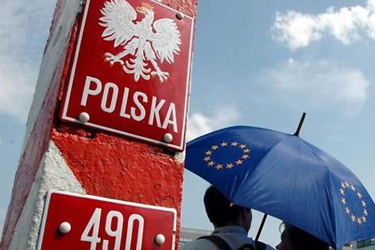 Чверть мільйона українців отримали посвідку на проживання у Польщі
