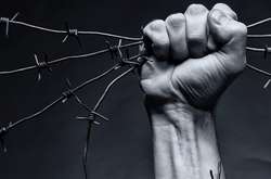 Росія незаконно ув'язнює громадян України на тимчасово окупованих територіях