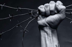 Пленники Кремля. Оккупанты незаконно заключили почти 400 граждан Украины