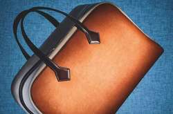 Известный бренд начал выпускать сумки из кожи на основе грибов