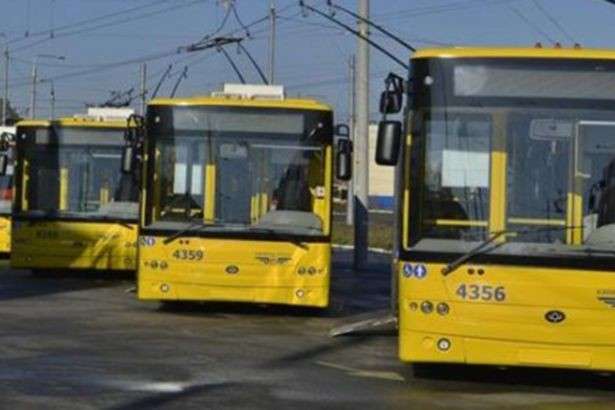 У Києві тимчасово змінять маршрут нічного тролейбуса