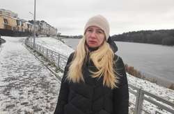 43-річна Ольга Деркач керує відділом фінансового забезпечення в Чернігівському військовому комісаріат