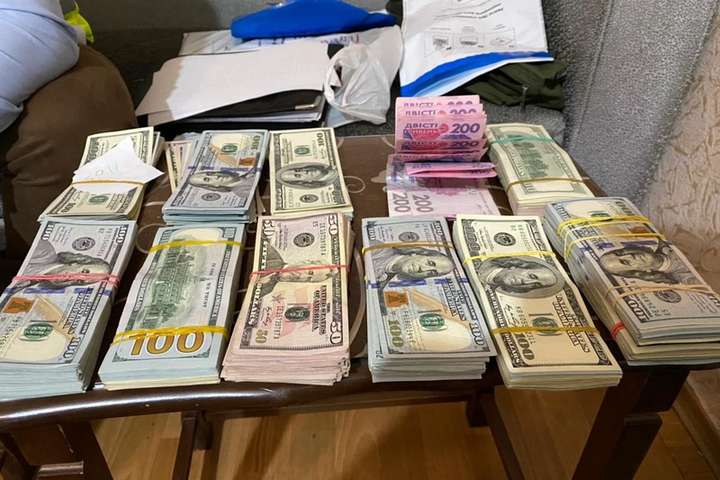 СБУ виявила незаконних валютників  в Київській і Одеській областях, що фінансували терористичні організації