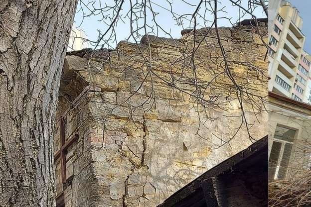 Будинок в центрі Одеси знову опинися під загрозою руйнування 