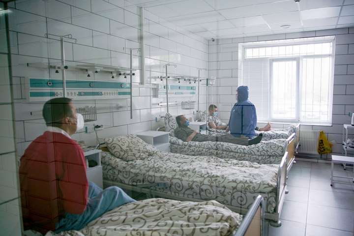 Коронавірус у Києві: за добу 1121 нового хворого, серед них 97-річна жінка