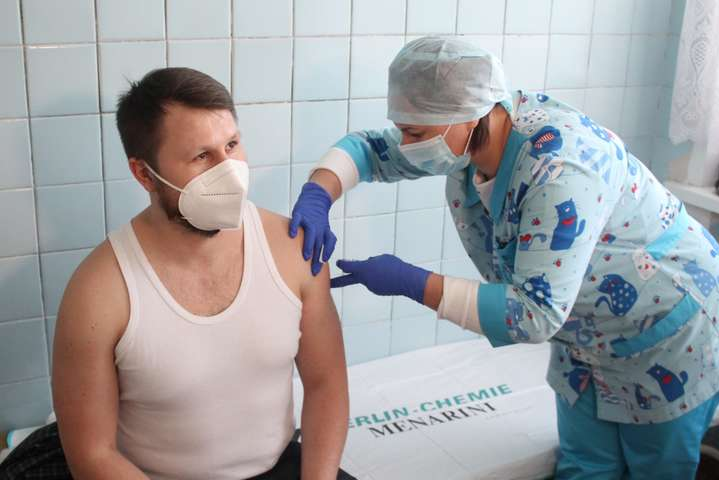 Глава Минздрава рассказал о случаях побочных реакций на Covid-вакцину