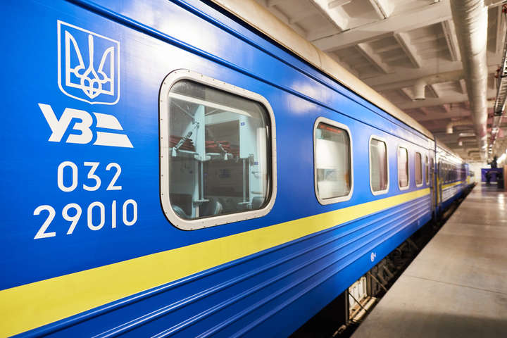 Укрзалізниця очікує, що українці влітку не поїдуть за кордон, та готує 30 поїздів 