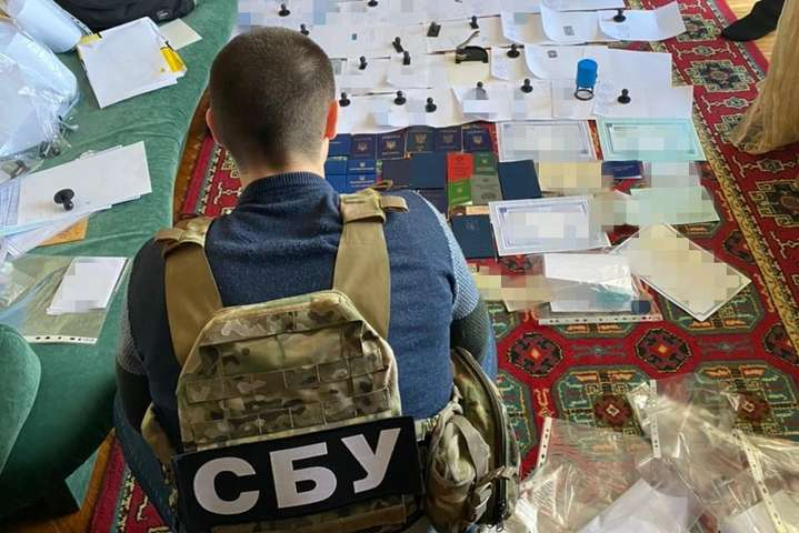 СБУ заблокировала два канала незаконной миграции в Украине