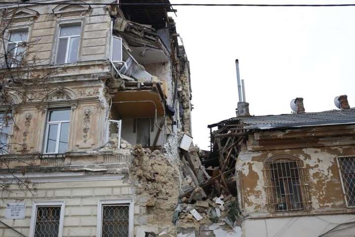 Одеська міськрада готова витратити 500 тис. грн на відновлення обваленого будинку 