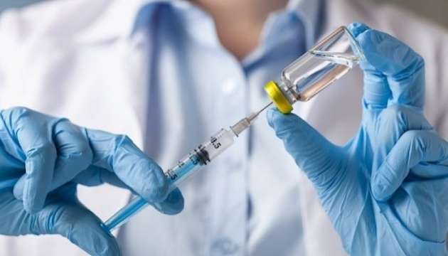 Україна звільнить виробників вакцин від відповідальності. Деталі законопроєкту, який наробив галасу