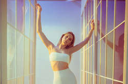 Певица Вера Брежнева