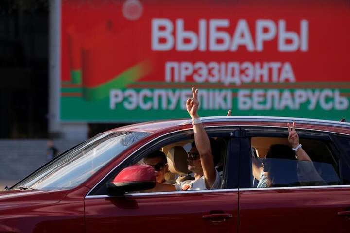 ЄС і США виступили за нові вибори в Білорусі цього року