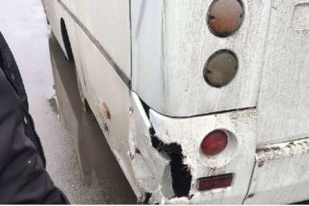 У Києві водій «під кайфом» протаранив маршрутку і намагався втекти