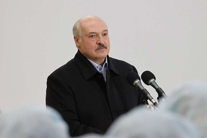 «Просто наберіться терпіння»: Лукашенко пообіцяв білорусам нового президента