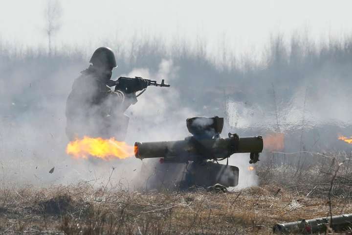 Доба на Донбасі: бойовики чотири рази обстріляли позиції Об'єднаних сил