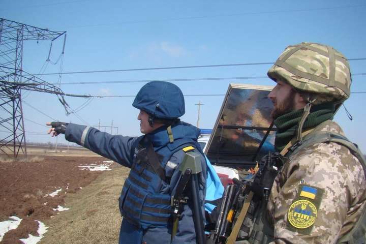 Російські бойовики мінують поля та міжнародну трасу – ОБСЄ