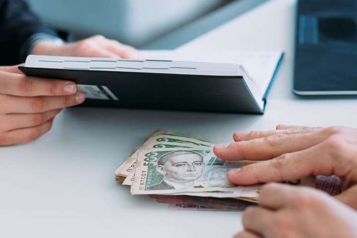 Шмыгаль обещает снова раздать предпринимателям «карантинные» деньги