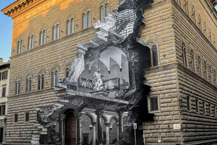 Художник разрушил стену дворца эпохи Ренессанса с помощью оптической иллюзии (фото)
