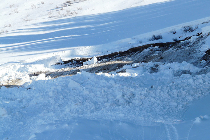 У Росії зійшла лавина: під сніговими завалами можуть перебувати 15 людей