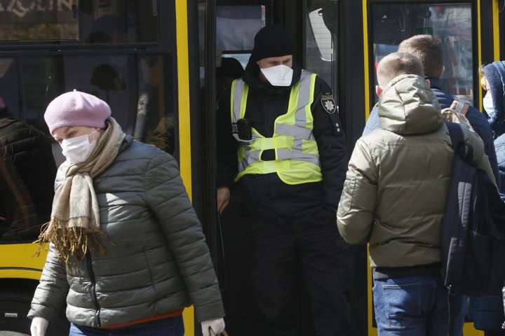 Відсутня маска – заплати 255 грн. В Одесі ввели штрафи за порушення правил карантину