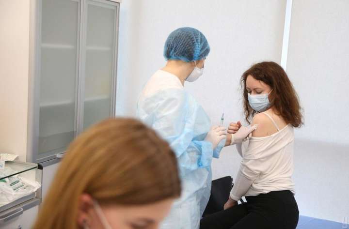 МОЗ цього року планує закупити вакцин лише для 3,9 мільйона українців (документ)
