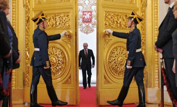 Госдума разрешила Путину снова идти в президенты
