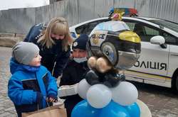 У Львові поліцейські здійснили заповітну мрію п'ятирічного хлопчика (фото)