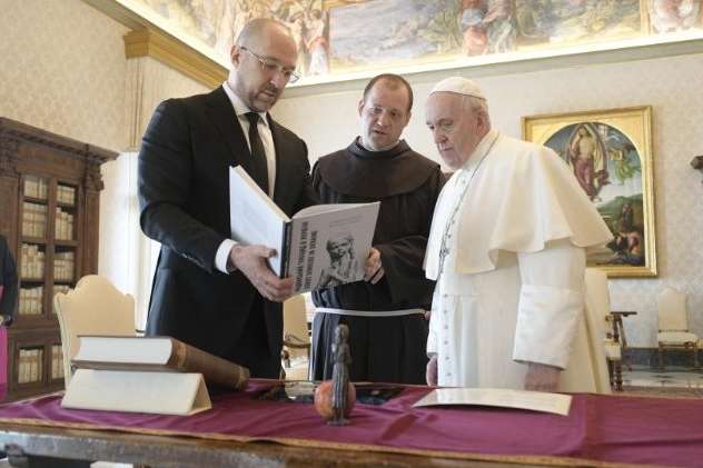 Папа Римський прийняв на аудієнції Шмигаля (фото)