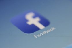 Facebook разрабатывает приложение для заключенных
