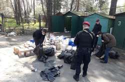 Організатори здійснювали збут наркотичних засобів на території Київщини, а також постачали  психотропні та наркотичні речовини до Молдови