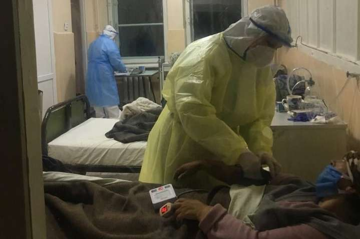 Новый антирекорд. В Украине за сутки обнаружили более 18 тысяч новых Covid-больных