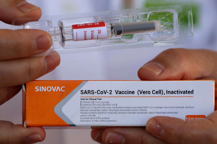 Ляшко розповів, кого першим вакцинуватимуть препаратом Sinovac