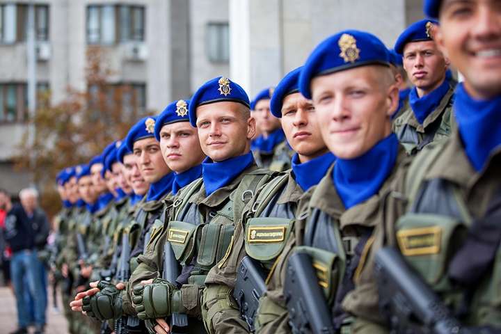 Зеленський присвоїв почесні найменування військовим частинам Нацгвардії