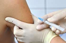 Кожен випадок смерті в усьому світі, в тому числі в Україні, протягом 30 днів після вакцинації розслідується