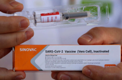 Главный санврач рассказал, кого первым будут вакцинировать препаратом Sinovac