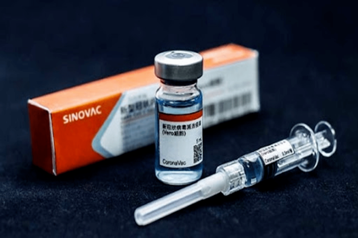 У МОЗ перерахували побічні ефекти китайської вакцини CoronaVac