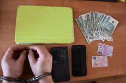 Поліція затримала громадянина України за підозрою у шахрайстві